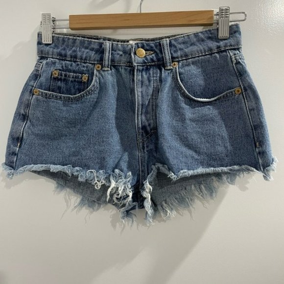 Pull  &  Bear Denim Shorts Size US 2 - Picture 1 of 6